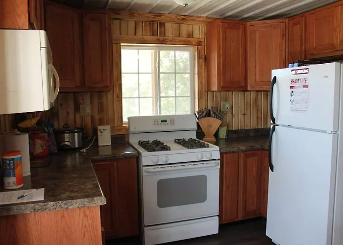 Pond View Loft - Screen Porch, Fire Pit & Fishing Lodge
